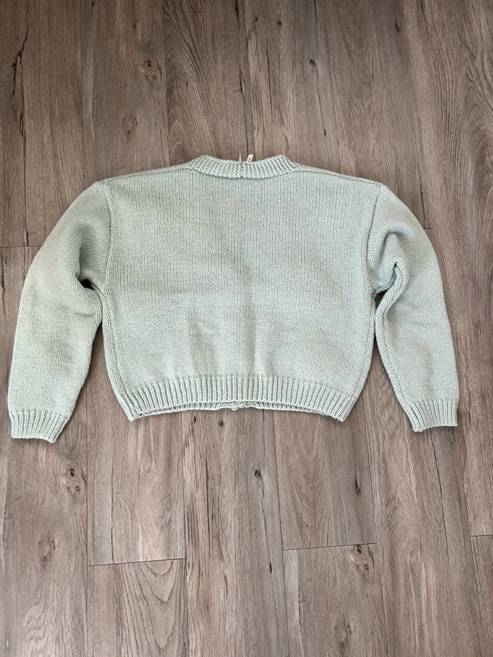 Dreamers Sage Green Cropped Cardigan with Cream Flower Appliqués - Picture 4 of 4